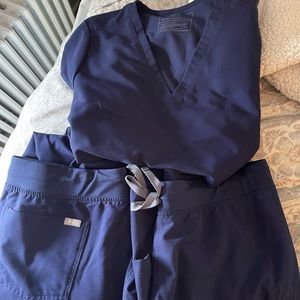 Figs L/T Navy Scrubs